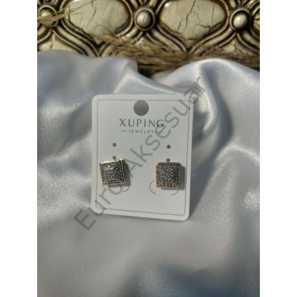 Gömme Taş Detaylı VIP Küpe