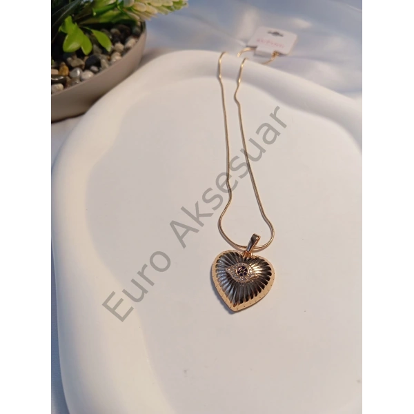 Göz Detaylı Kalp Figürlü Kolye
