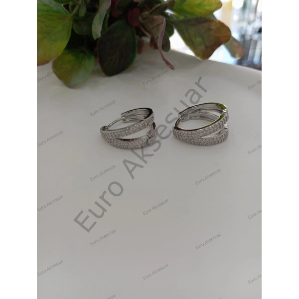 GÜMÜŞ RENK İKİLİ TAŞ DETAYLI ÇELİK KÜPE