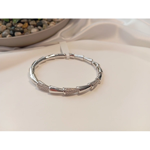 Gümüş Renk Zirkon Taşlı Vip Bilezik