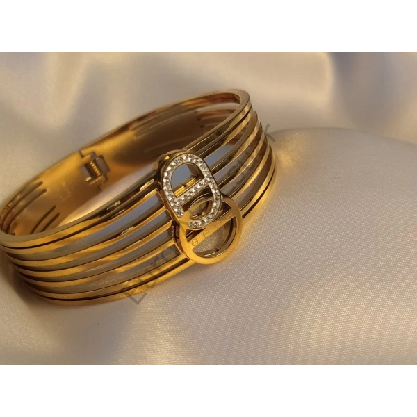 Halka Detaylı Gold Renk Çelik Kelepçe