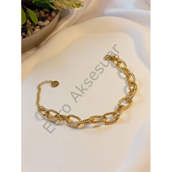 İşlemeli Zincir Detaylı Çelik Bileklik 14 K Kaplama