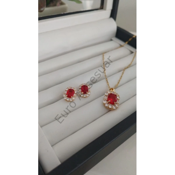 Kırmızı Taş Detaylı Çelik Kolye, Küpe Seti