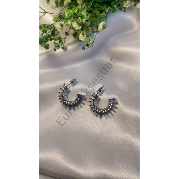 Kıvrımlı VIP Küpe