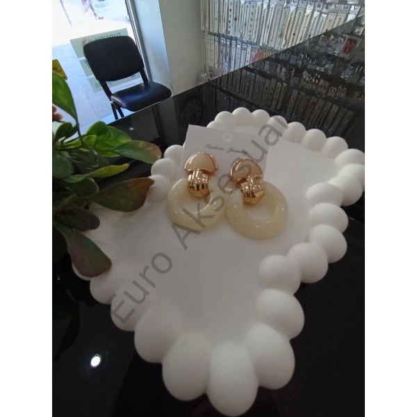 Krem Rengi Özel Seri Küpe