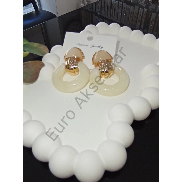 Krem Rengi Özel Seri Küpe