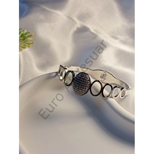 Oval Detaylı Çelik Kelepçe Bileklik