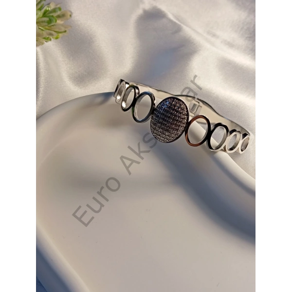 Oval Detaylı Çelik Kelepçe Bileklik