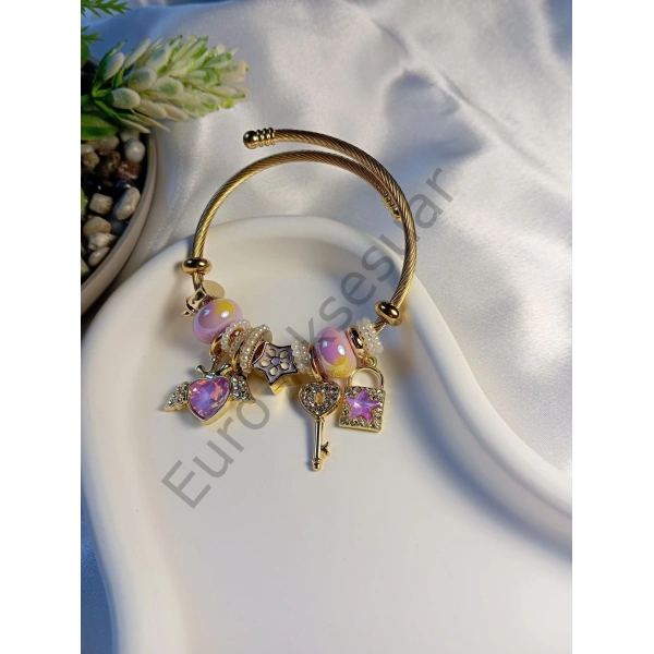 Pembe Kalp Detaylı Charm Bileklik