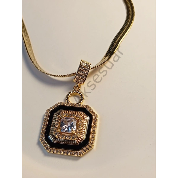 Şık İşleme Detaylı Çelik Kolye