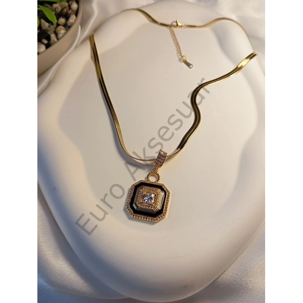 Şık İşleme Detaylı Çelik Kolye