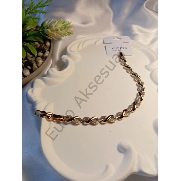 Şık Zirkon Taşlı Vip Bileklik