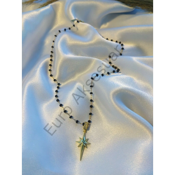 Siyah Boncuklu Kutup Yıldızı Detaylı Çelik Kolye