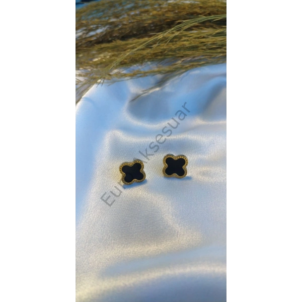 Siyah Yonca Detaylı Çelik Küpe