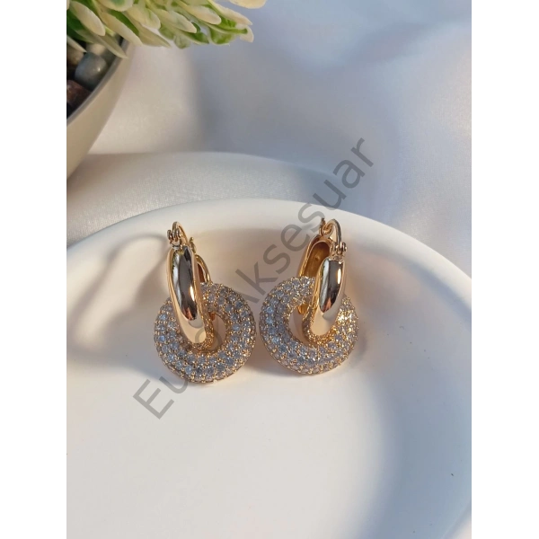 Xuping Taşlı Halka Detaylı Küpe