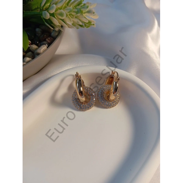 Xuping Taşlı Halka Detaylı Küpe