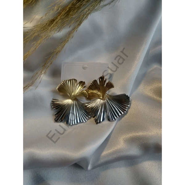 Yaprak Detaylı VIP Küpe