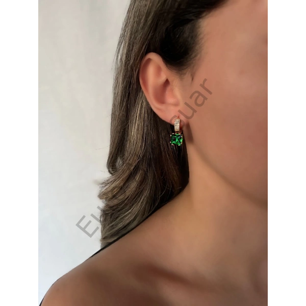 Yeşil Zirkon Taş Detaylı Çelik Küpe