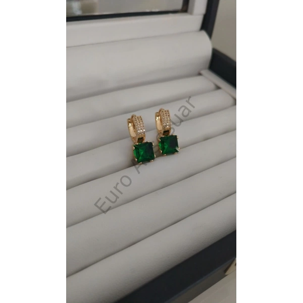 Yeşil Zirkon Taş Detaylı Çelik Küpe