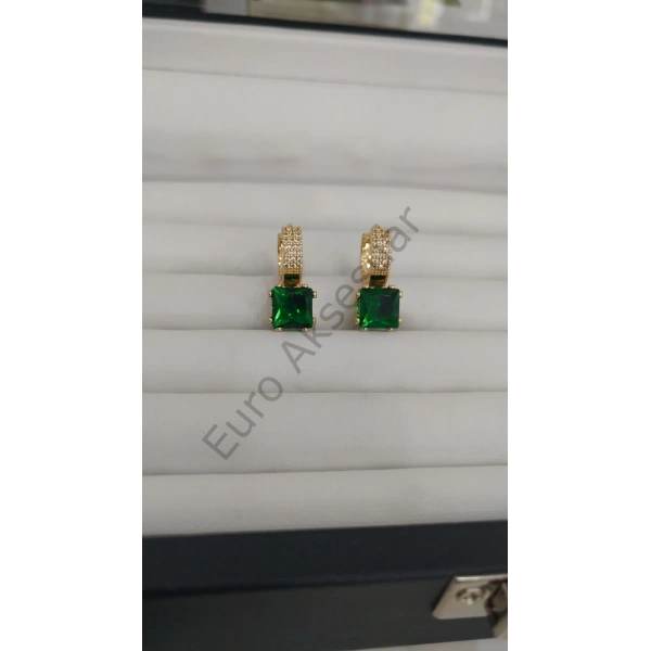 Yeşil Zirkon Taş Detaylı Çelik Küpe