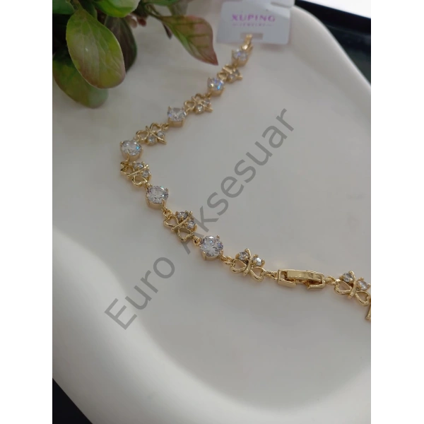 Zirkon Taşlı Kelebek Detaylı Vip Bileklik