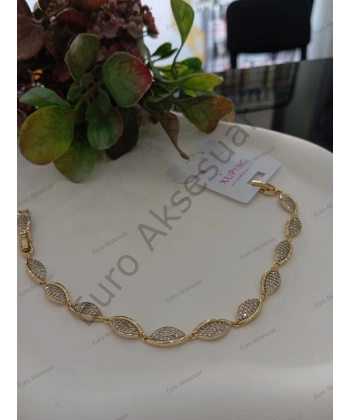 14 AYAR KAPLAMA TAŞ DETAYLI VİP BİLEKLİK 04