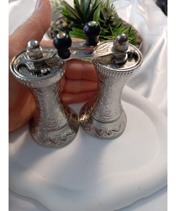 Otantik Zamak Tuz, Karabiber ve Baharat Değirmeni (11 cm)