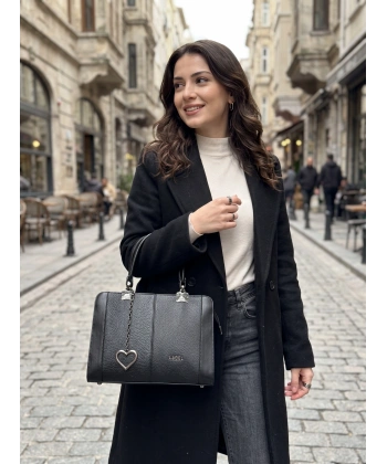 Label Kalp Aksesuarlı Özel Tasarım Kadın El Çantası (Siyah / Krem)