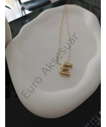 E Harfi Figürlü Çelik Kolye