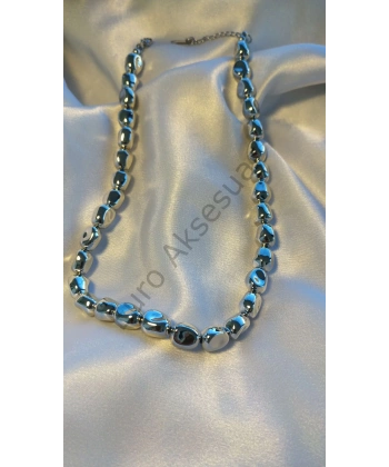 Özel Seri Silver Renk Çakıltaşı Detaylı Kolye