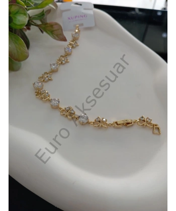 Zirkon Taşlı Kelebek Detaylı Vip Bileklik