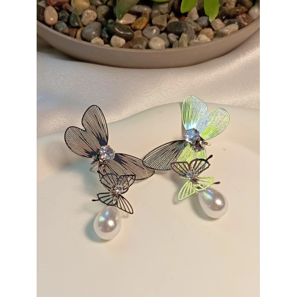 Kelebek Detaylı Silver İncili Çelik Sallantılı Küpe