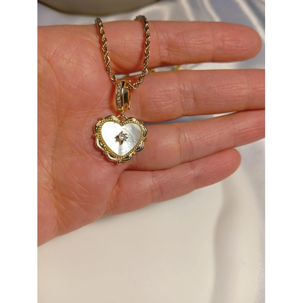 14 K Kaplama Burgu Zincirli İşlemeli Kalp Detaylı Çelik Kolye