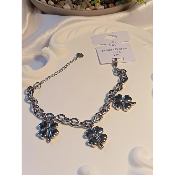 Gümüş Renk Yonca Detaylı Çelik Bileklik