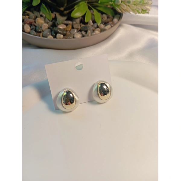 Sedef Detaylı Pirinç Küpe