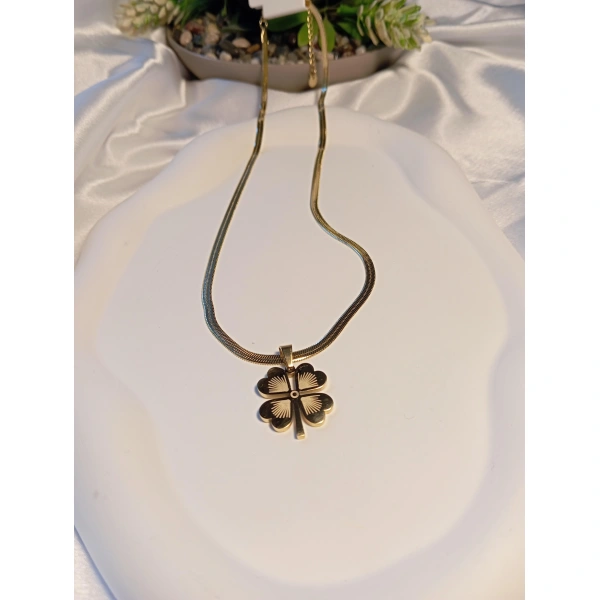 Ezme Zincir Detaylı 14 K Kaplama Yonca Çelik Kolye