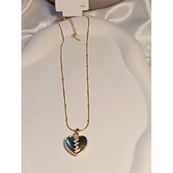 Taş Detaylı Kalp Figürlü Çelik Kolye