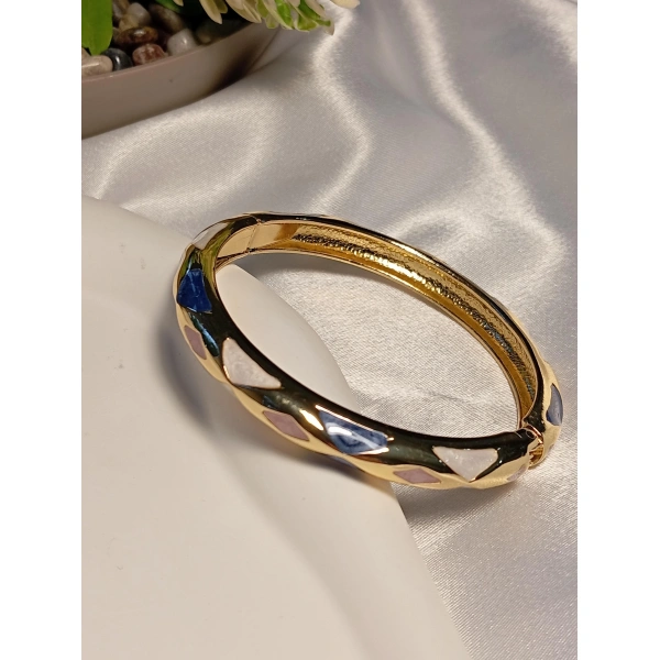 Renkli Üçgen Detaylı Mineli Bilezik