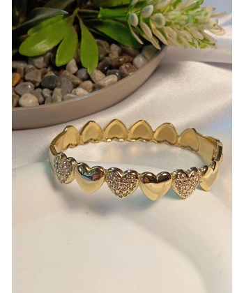 Zirkon Taşlı Kalp Detaylı Çelik Kelepçe Bileklik
