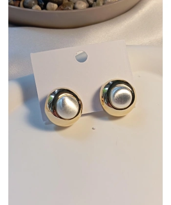 Yuvarlak Sedef Detaylı Pirinç Küpe