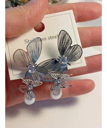 Kelebek Detaylı Silver İncili Çelik Sallantılı Küpe