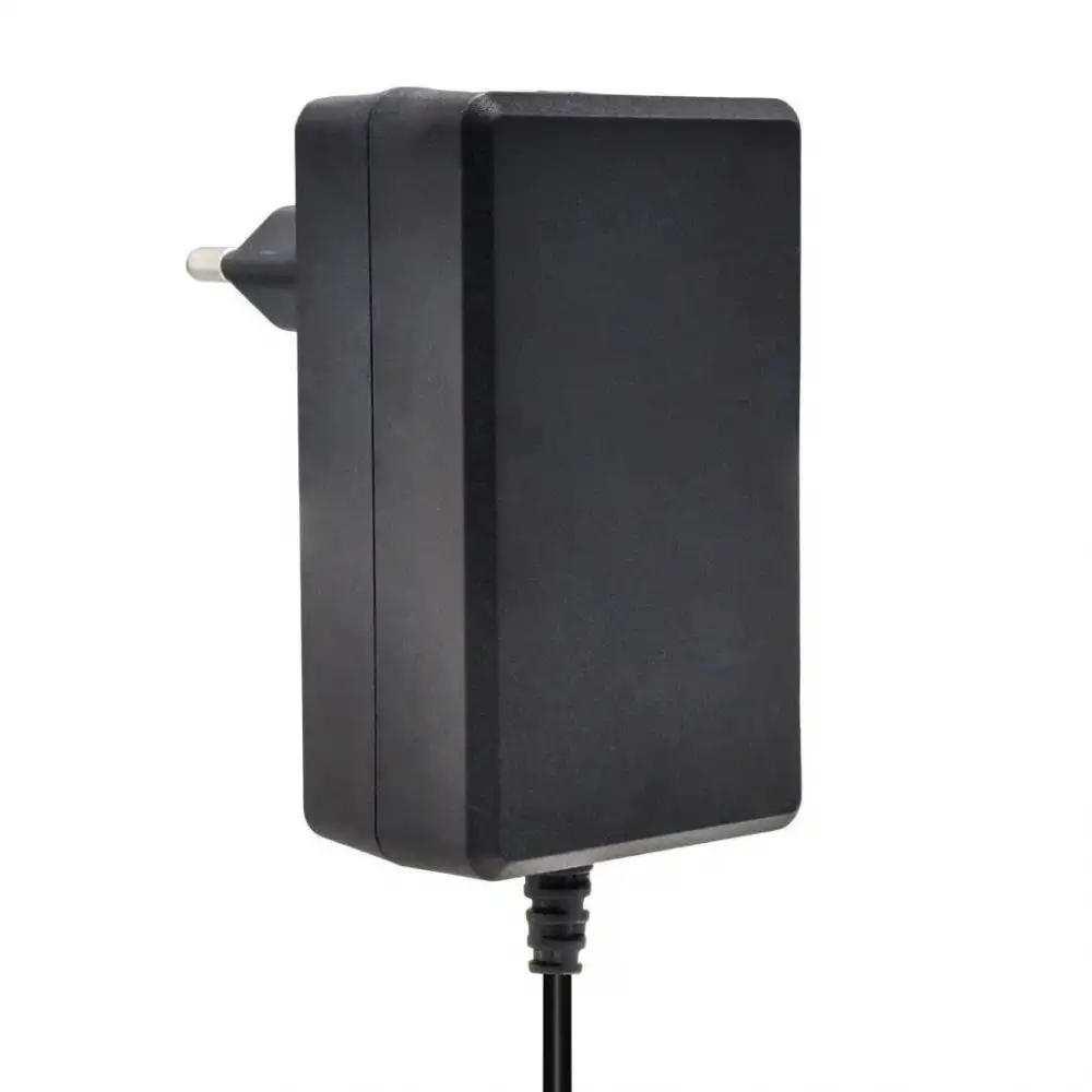 12 Volt 2 Amper 2.5*0.7 Uçlu Priz Tipi Adaptör