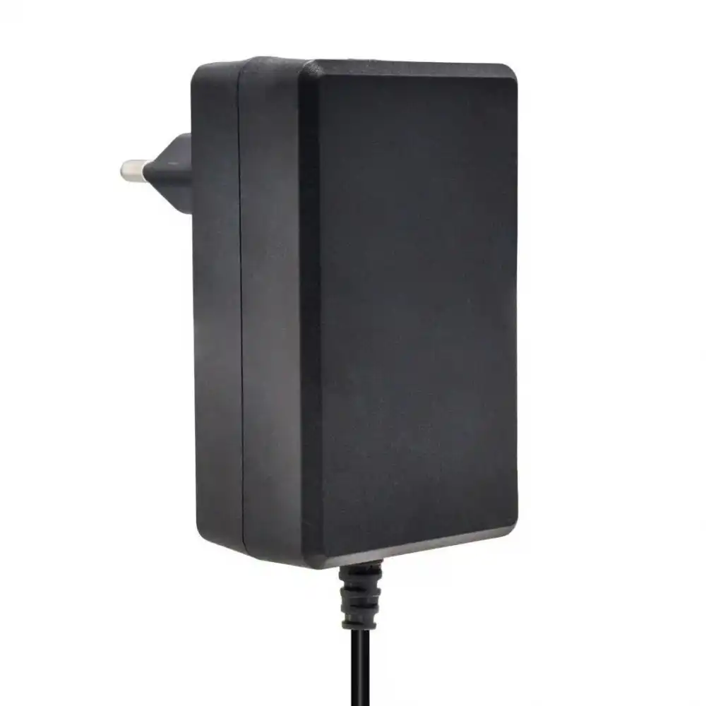 12 Volt 2 Amper 2.5*0.7 Uçlu Priz Tipi Adaptör