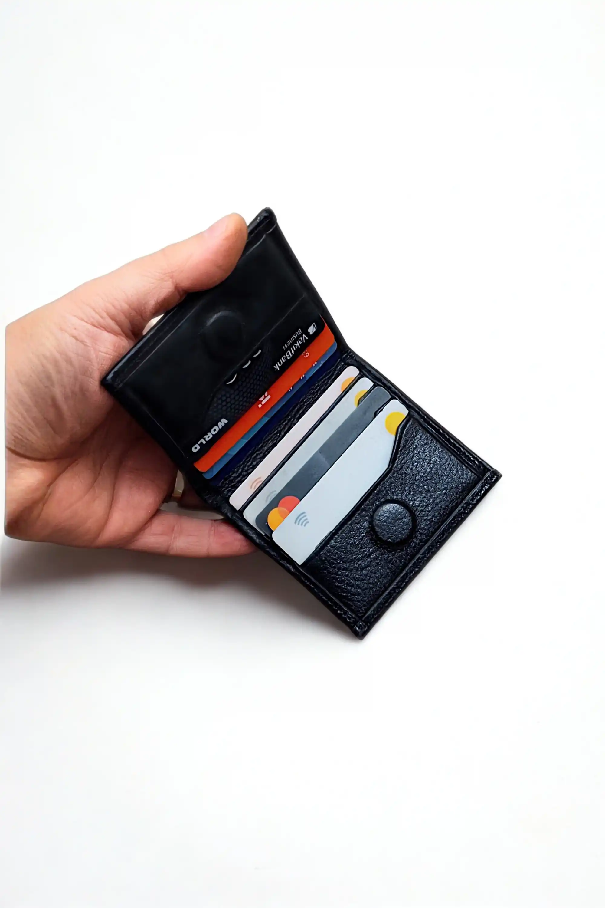 İsim Baskılı Hakiki Deri Erkek Cüzdan - Mıknatıslı ve 8 Kart Bölmeli - İnce Zarif Tasarım