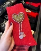 Edas Pullu Kalp İşlemeli Kırmızı Yün Çorap
