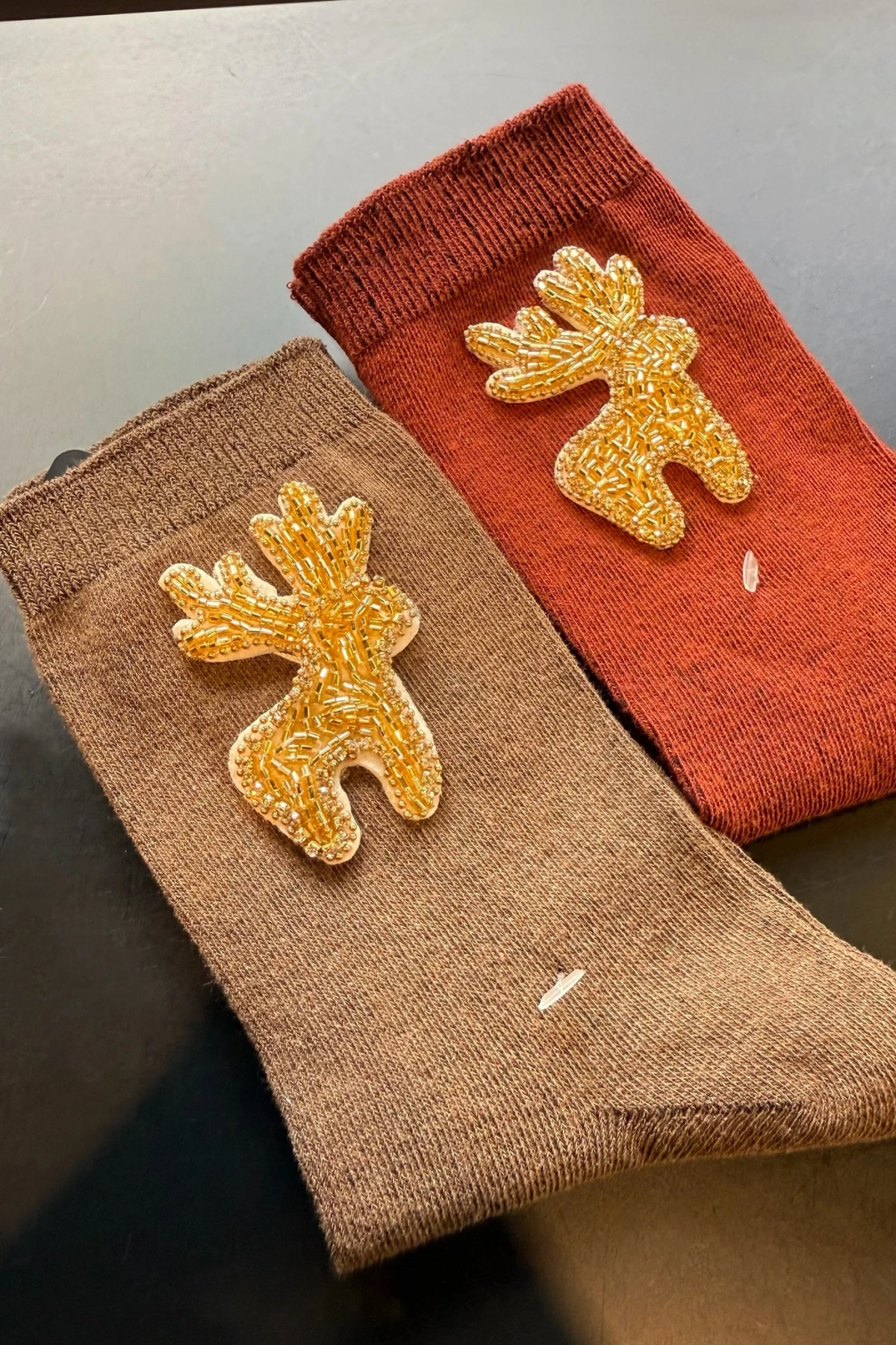 Gold Boncuklu Geyik İşlemeli Cotton Çorap