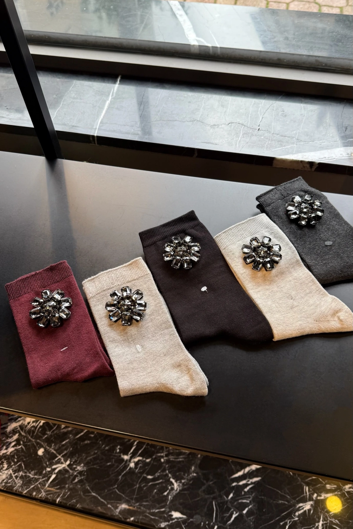 Baget Siyah Taşlı İşlemeli Cotton Çorap