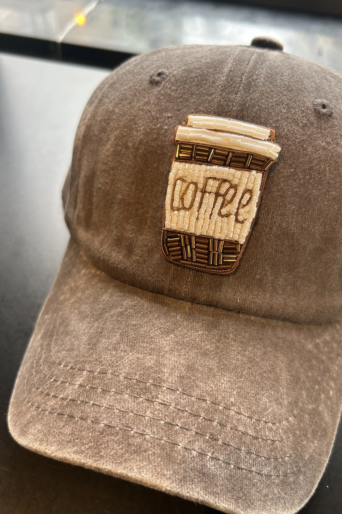 Coffe İşlemeli Kahverengi Kep Şapka