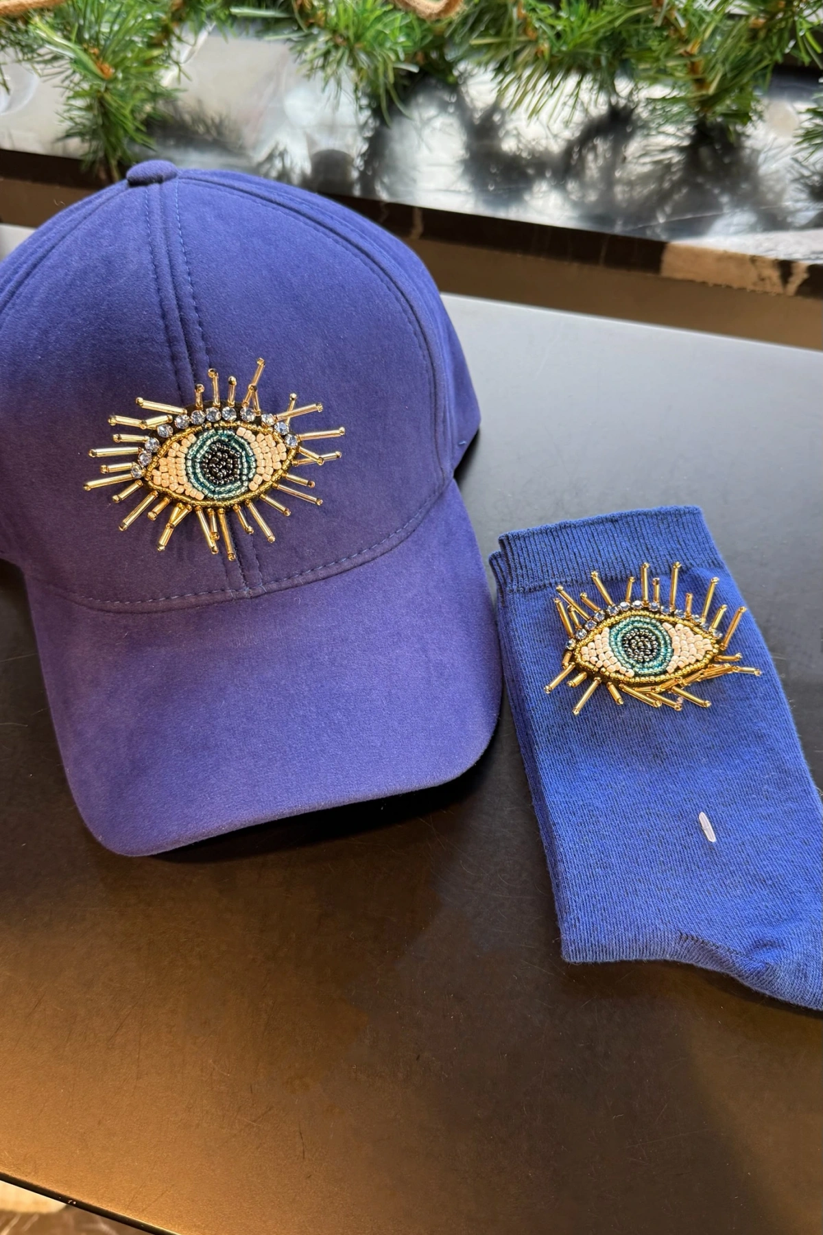 Saks Mavi Kirpikli Süet Kep Şapka & Cotton Çorap Kombin