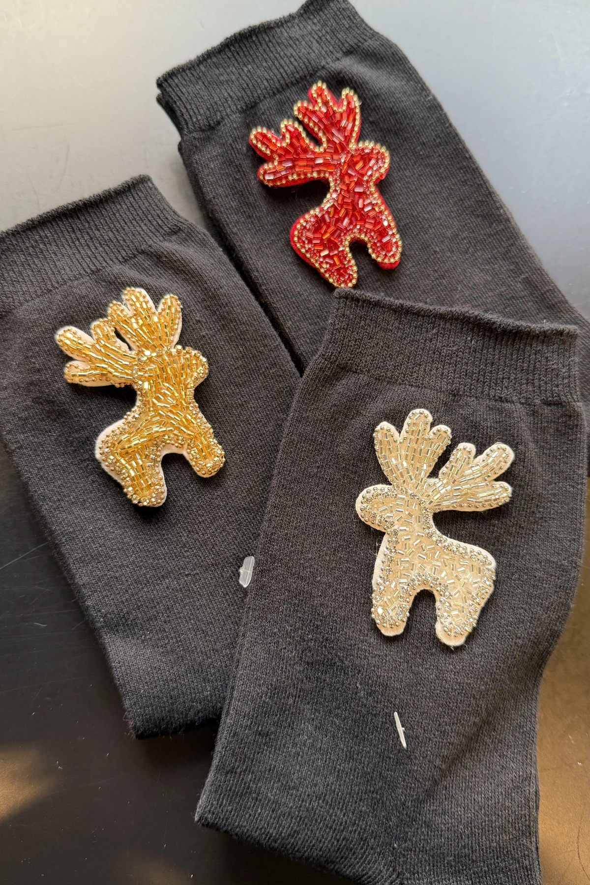 Siyah Boncuklu Geyik İşlemeli Cotton Çorap